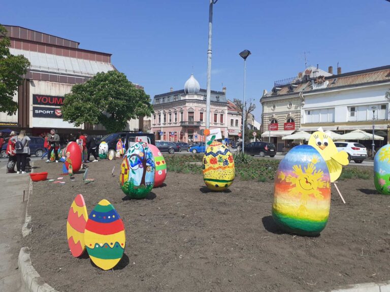 Ускршња декорација града